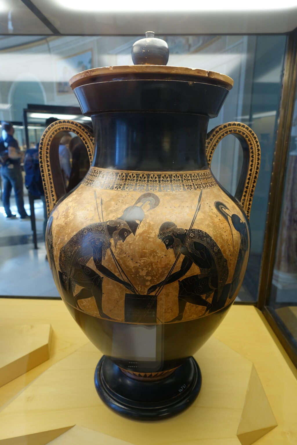 exekias-achille-e-aiace-che-giocano-a-dadi-gioco-e-arte