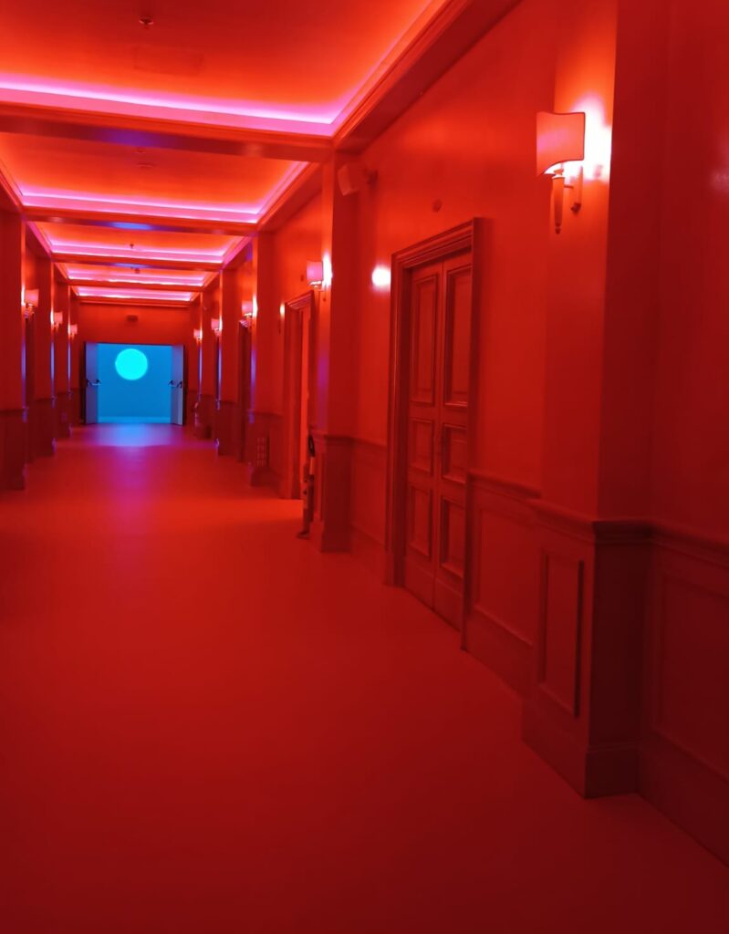 Color Hotel, Corridoio. Foto di Grazia Merelli