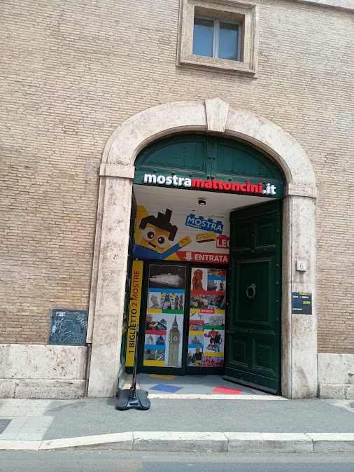 Mostra Lego in via d'Aracoeli, Ingresso. Foto Grazia Merelli